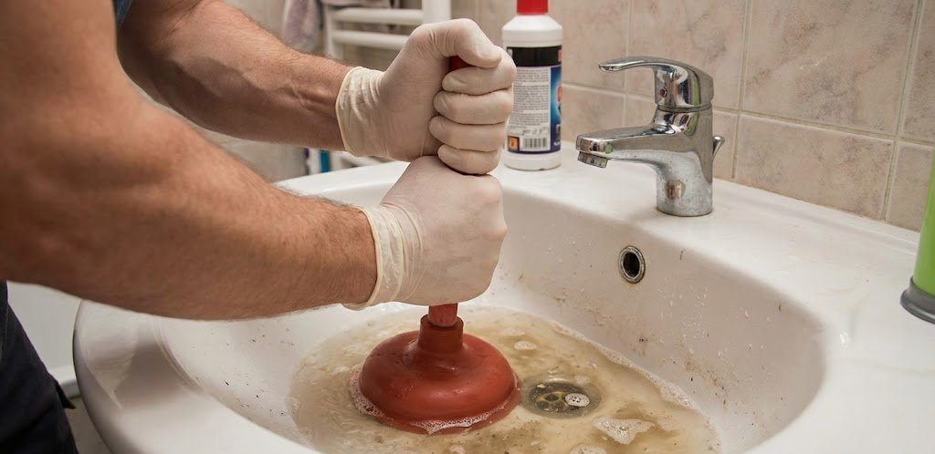 Lavabo Gideri Tıkandı Pompa İşe Yaramıyor